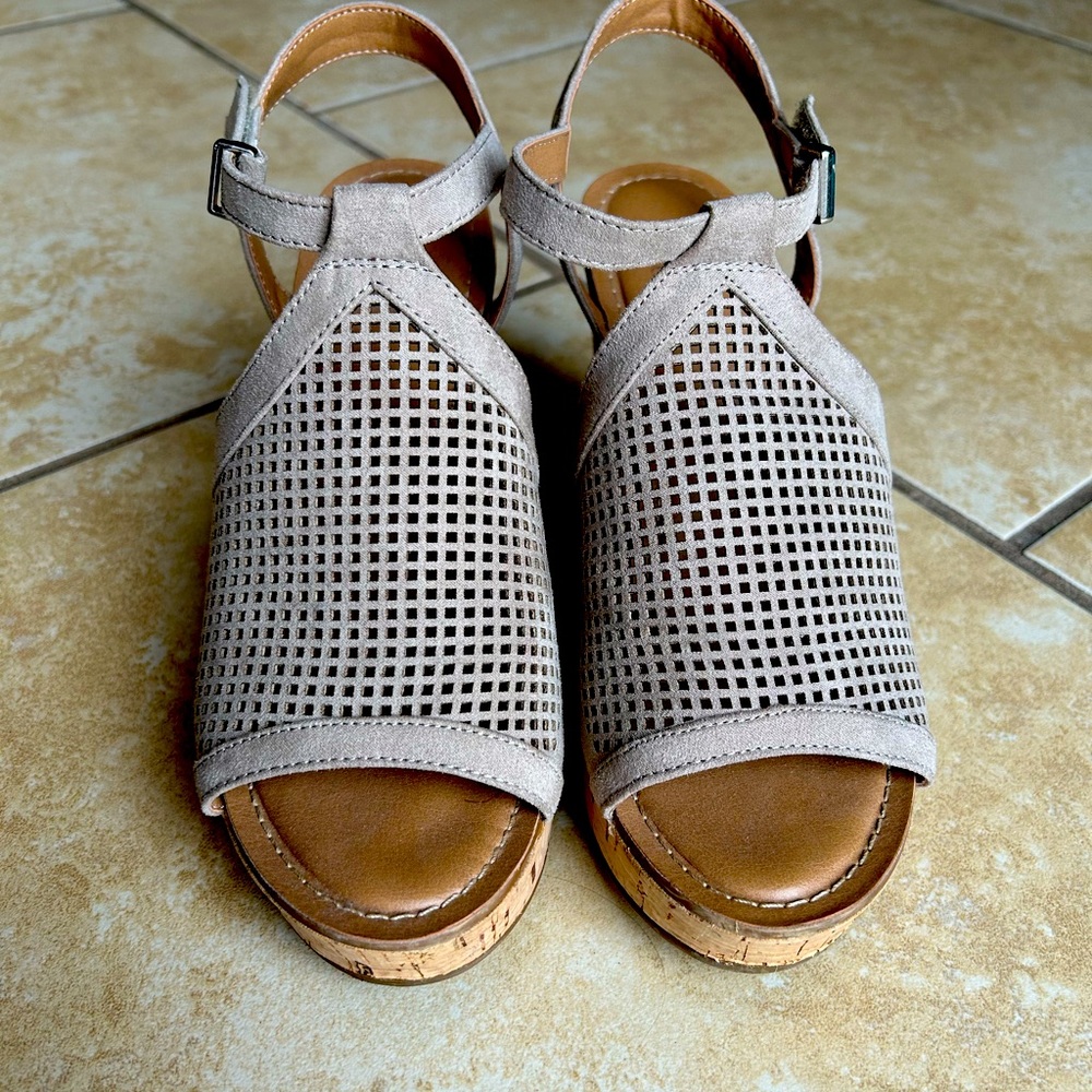Franco Sarto Wedge Sandals 7.5